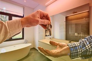 茂硕电源:总经理杨丰林、副总经理胡炎申辞职